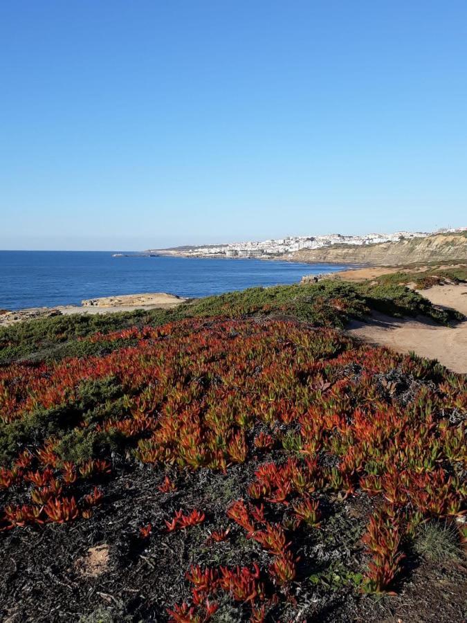 plage et forêt Pobral Extérieur photo