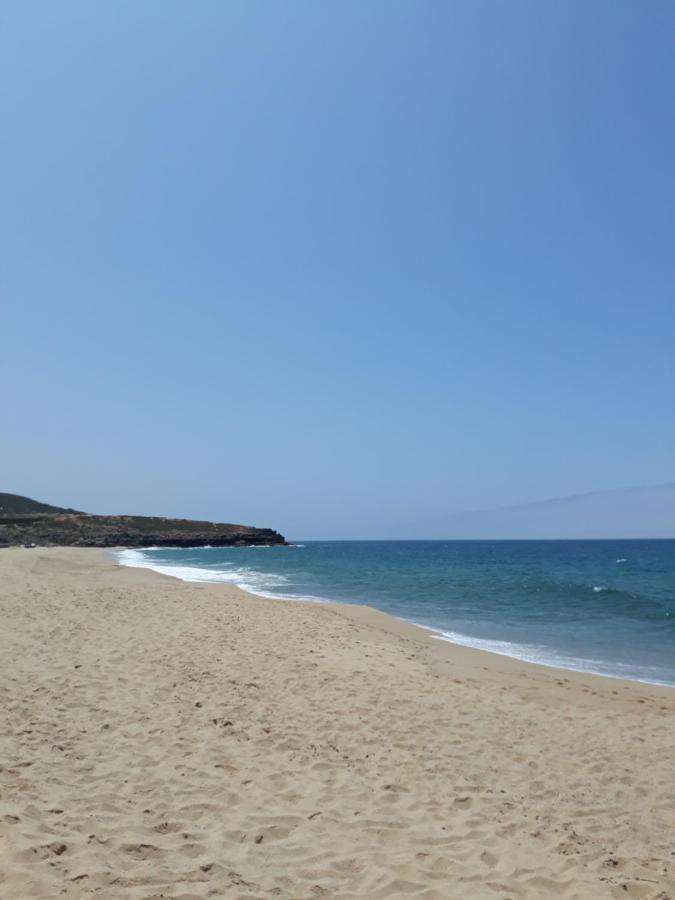 plage et forêt Pobral Extérieur photo